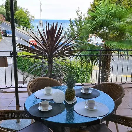 Gasparac - 30 Meters From The * Ika